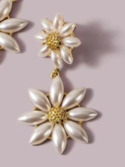 Elegant Imitation Pearl Daisy Vacation Dangle Earrings -Zolucky Sales Store 10962c95a45e79f0723163bdb17d3686