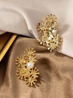 Christmas Snowflake Hollow Out Imitation Pearl Earrings -Zolucky Sales Store 119c47e3be39b3a06baac7943f5168b3