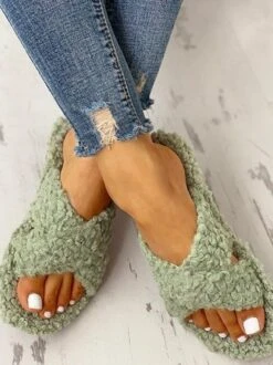 Plain Casual Autumn Fluffy Slippers 14 Plain Casual Autumn Fluffy Slippers -Zolucky Sales Store 1215c3f7b12001cafe09fbd4e3a6644f