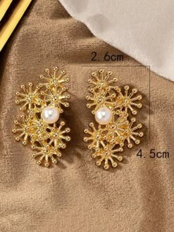 Christmas Snowflake Hollow Out Imitation Pearl Earrings -Zolucky Sales Store 165e29d9090ff23b5442568487ccf2fa