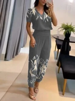V Neck Casual Floral Pattern Two-Piece Set -Zolucky Sales Store 250f0ea2bdada3103560c77f5cc1e899