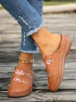 Leather Casual House Slippers -Zolucky Sales Store 2e2b4f24e7c611e0e002787d67b7119f