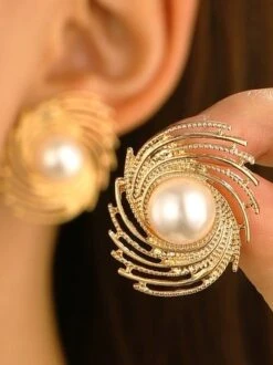Cross-border New Style Pearl Spiral Earrings For Women Ins Style European And American Design Braided Texture Earrings Medieval Earrings