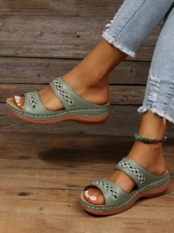 Retro Style Hollow Out Circular Embroidery Foot Casual Slippers -Zolucky Sales Store 4421e957dd65d7f93bbdff5b6e60cf19