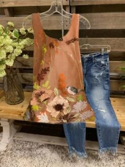 Vintage Sleeveless Crew Neck Top