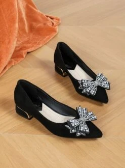 Elegant Imitation Pearl Rhinestone Bowknot Low Heel Shallow Shoes -Zolucky Sales Store 574d4aee9e0521b8a0ced80856d34364