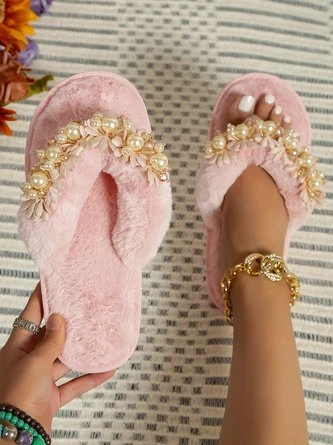 Elegant Applique Imitation Pearls Fluffy Flip-Flops Slippers 1 Elegant Applique Imitation Pearls Fluffy Flip-Flops Slippers