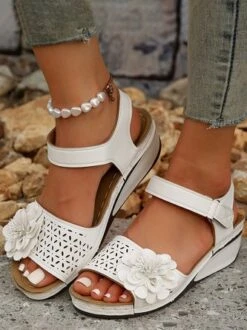 Retro Casual Three-dimensional Flower Hollow Breathable Wedge Sandals -Zolucky Sales Store 7935118da4f51174f61d873d9844afec