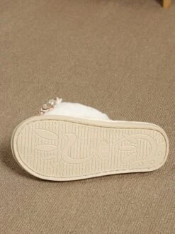 Elegant Applique Imitation Pearls Fluffy Flip-Flops Slippers 37 Elegant Applique Imitation Pearls Fluffy Flip-Flops Slippers -Zolucky Sales Store 8e8f33707429c14945cbcae7dc58a983
