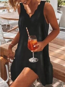 Wavy Neck Little Black Dress Loosen V Neck Short Sleeve Knit Dress