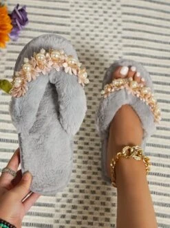 Elegant Applique Imitation Pearls Fluffy Flip-Flops Slippers 26 Elegant Applique Imitation Pearls Fluffy Flip-Flops Slippers -Zolucky Sales Store b11308bce913dc9f5900d95e7f20f1ee