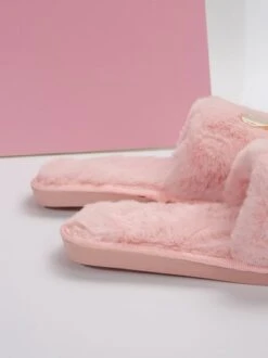 Casual Metallic Heart-shaped Fluffy Slippers -Zolucky Sales Store b293b87d4c190bf2f3437255e0740df2