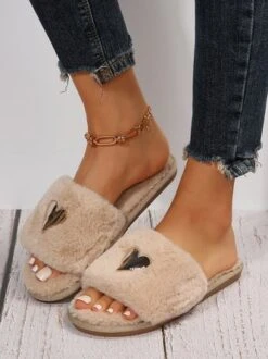 Casual Metallic Heart-shaped Fluffy Slippers -Zolucky Sales Store bb67f1d36204e958053ed5e357f54c05