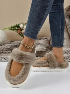 Color Block Casual Faux Fur Paneled Toe-covered Slippers 22 Color Block Casual Faux Fur Paneled Toe-covered Slippers -Zolucky Sales Store cfdb38d2ec394ec48a4e8d94bd041696 1698916469518