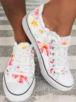 Lightweight Breathable Wear-Resistant Floral Lace-Up Sneakers Canvas Shoes