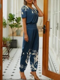 V Neck Casual Floral Pattern Two-Piece Set -Zolucky Sales Store e06294dae3469871477f02c0a83f83b1