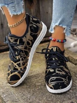 Abstract Lines Casual Slip On Sneakers