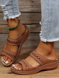 Retro Style Hollow Out Circular Embroidery Foot Casual Slippers -Zolucky Sales Store ff4904fa41aa0b21fa959a153745c8ff