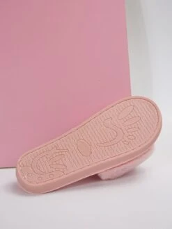 Casual Metallic Heart-shaped Fluffy Slippers -Zolucky Sales Store ffc11dec181b22508a02a36ffa62d781